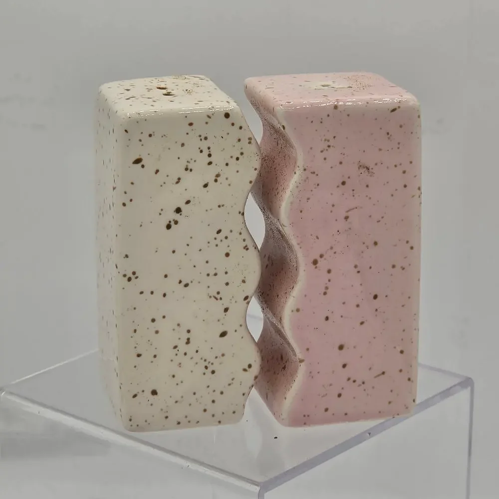 Room Essentials Speckled Ceramic Interlocking Jigsaw Salt and Pepper Shaker Set